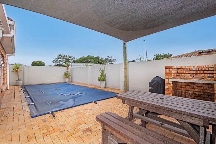 5 Bedroom Property for Sale in Sonkring Western Cape